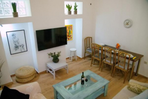 Athens Bounty Garden House 2BR 2BA Free Parking